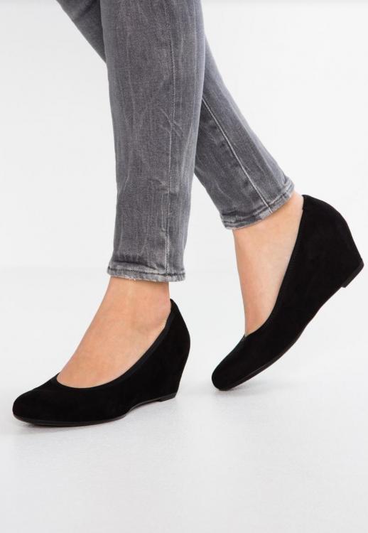 Screenshot_20190503-111049_Zalando.jpg