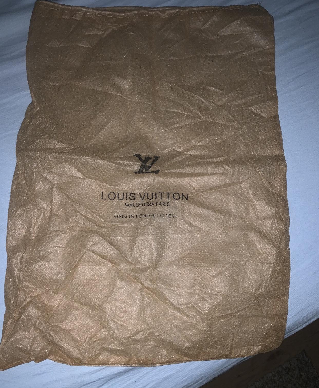 Hvordan sjekke Louis Vuitton serienummer