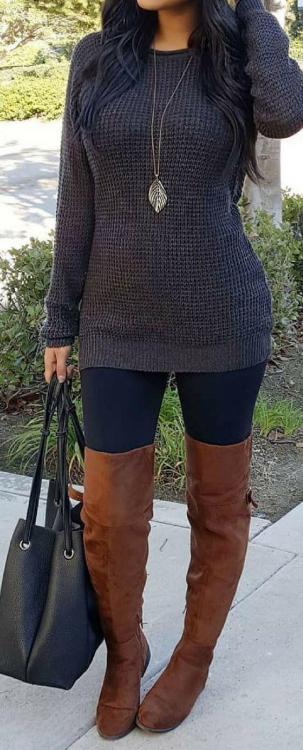 391-winter-outfits-gray-sweater-and-gray-knee-high-boots-1648.jpg