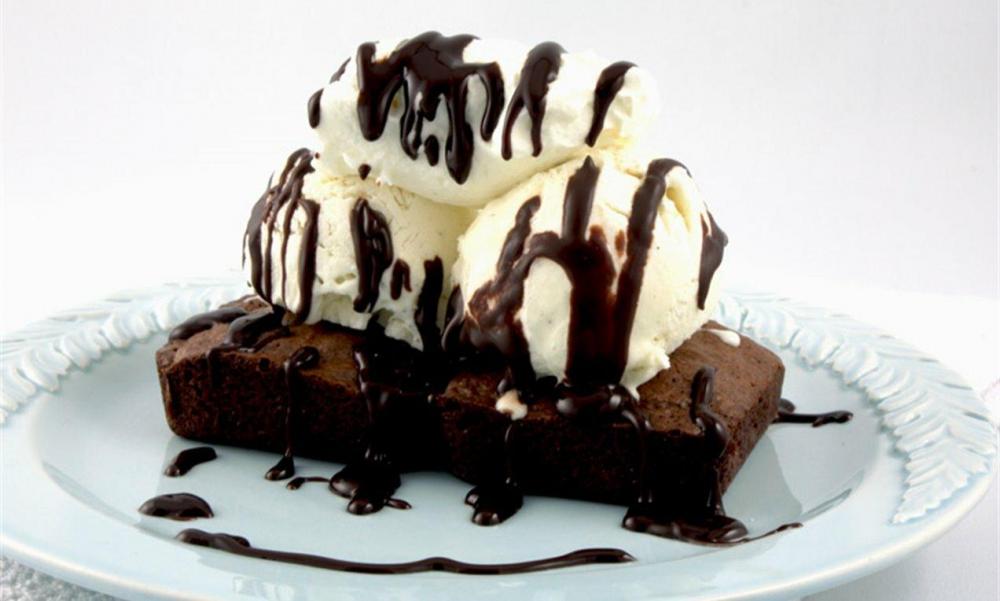 brownie-with-vanilla-ice-cream.jpg