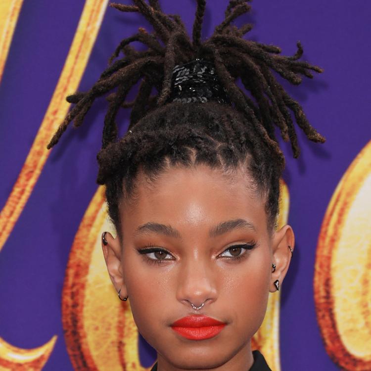 willow-smith-shaves-head-river.jpg