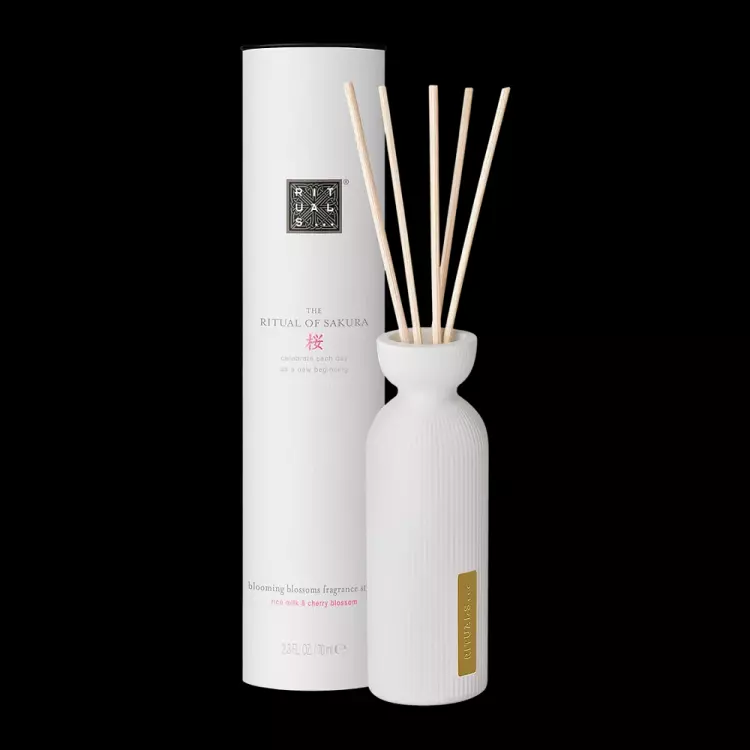 1107176_TheRitualofSakuraMiniFragranceSticksPROBOX_T-1.webp