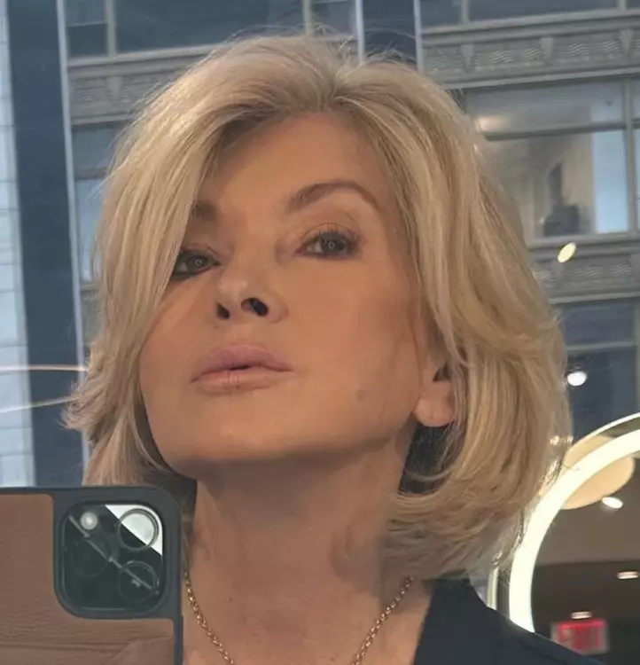 Did-Martha-Stewart-Get-Plastic-Surgery-Photos-Skincare-3.webp