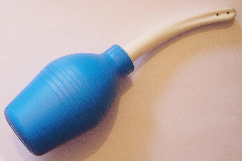 800px-Vaginal_bulb_syringe.jpg.4ba33ccb1dc2c60059f7f24aa63ad2a1.jpg