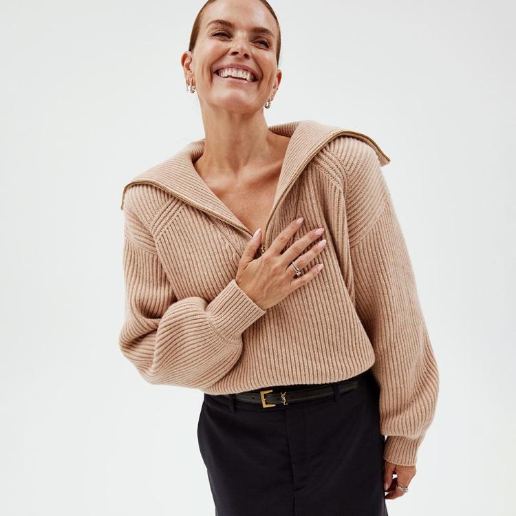 Janka-Polliani-i-beige-turtleneck.jpg